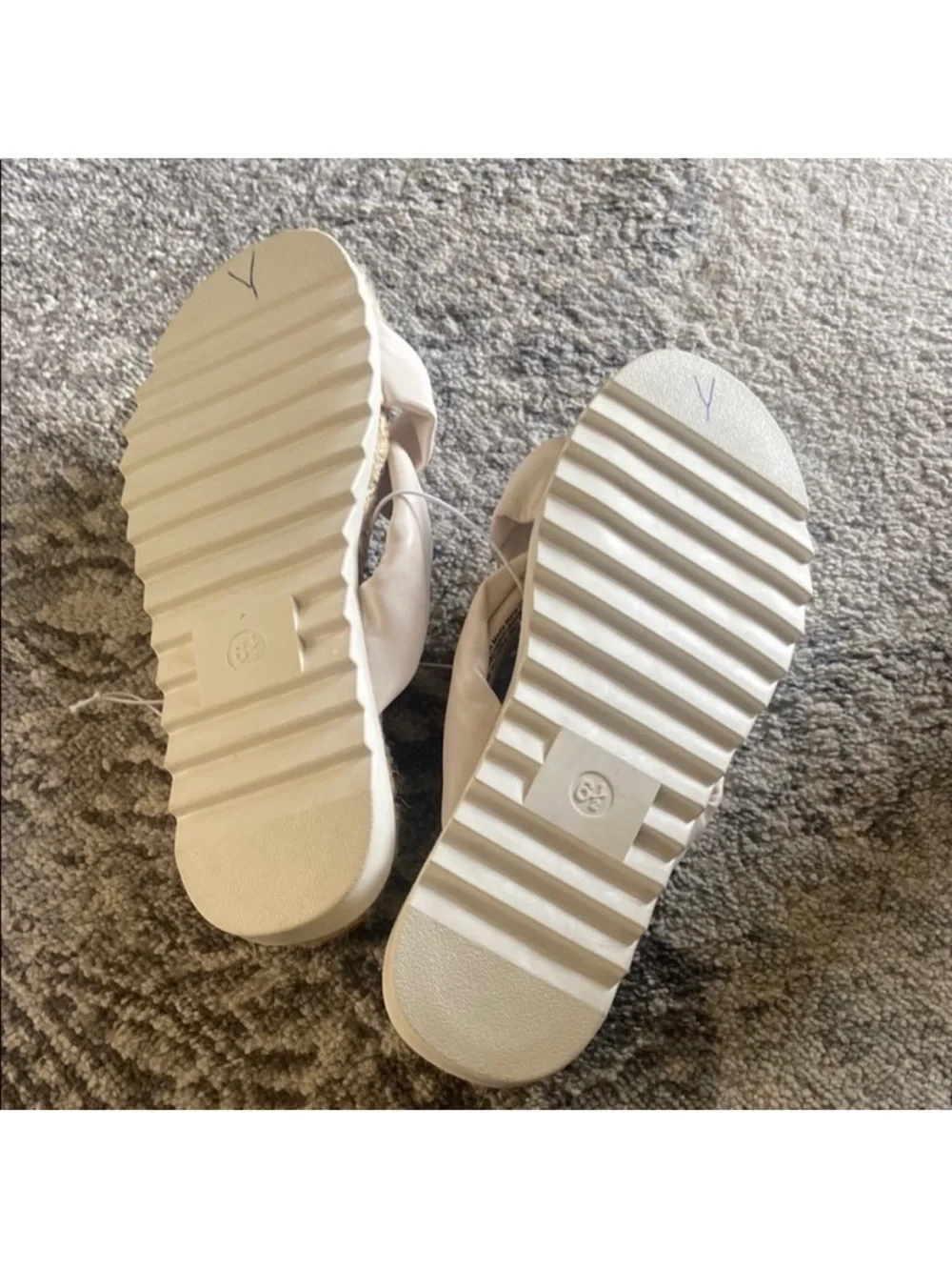Universal Thread Knot-Front Espadrille Slides - Cream - Picture 3 of 6